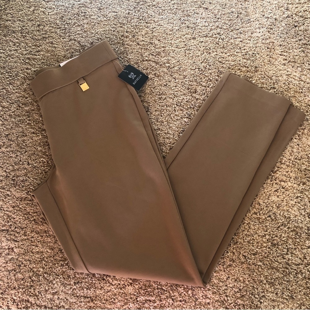 Rafaella /NWT/ Women’s pull on pants comfort fit stretch waistband / tan /size 8
